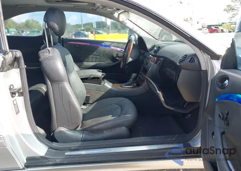 2004 Mercedes-Benz Clk 500 из США, поврежденный, VIN WDBTJ75J14F107452